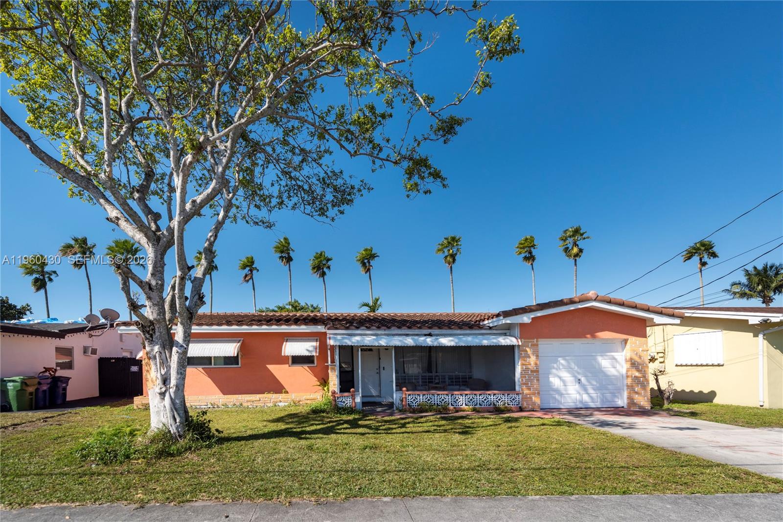 LAKESIDE ESTATES - Residential