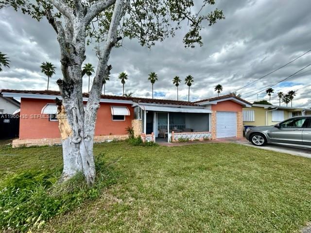 LAKESIDE ESTATES - Residential