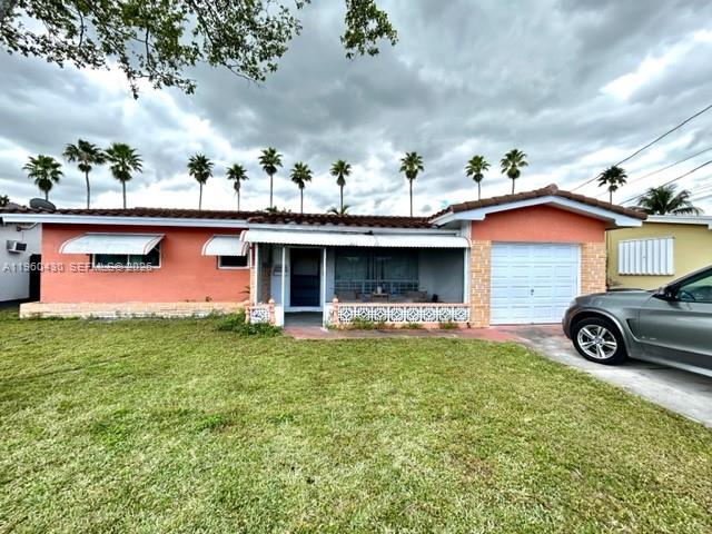 LAKESIDE ESTATES - Residential