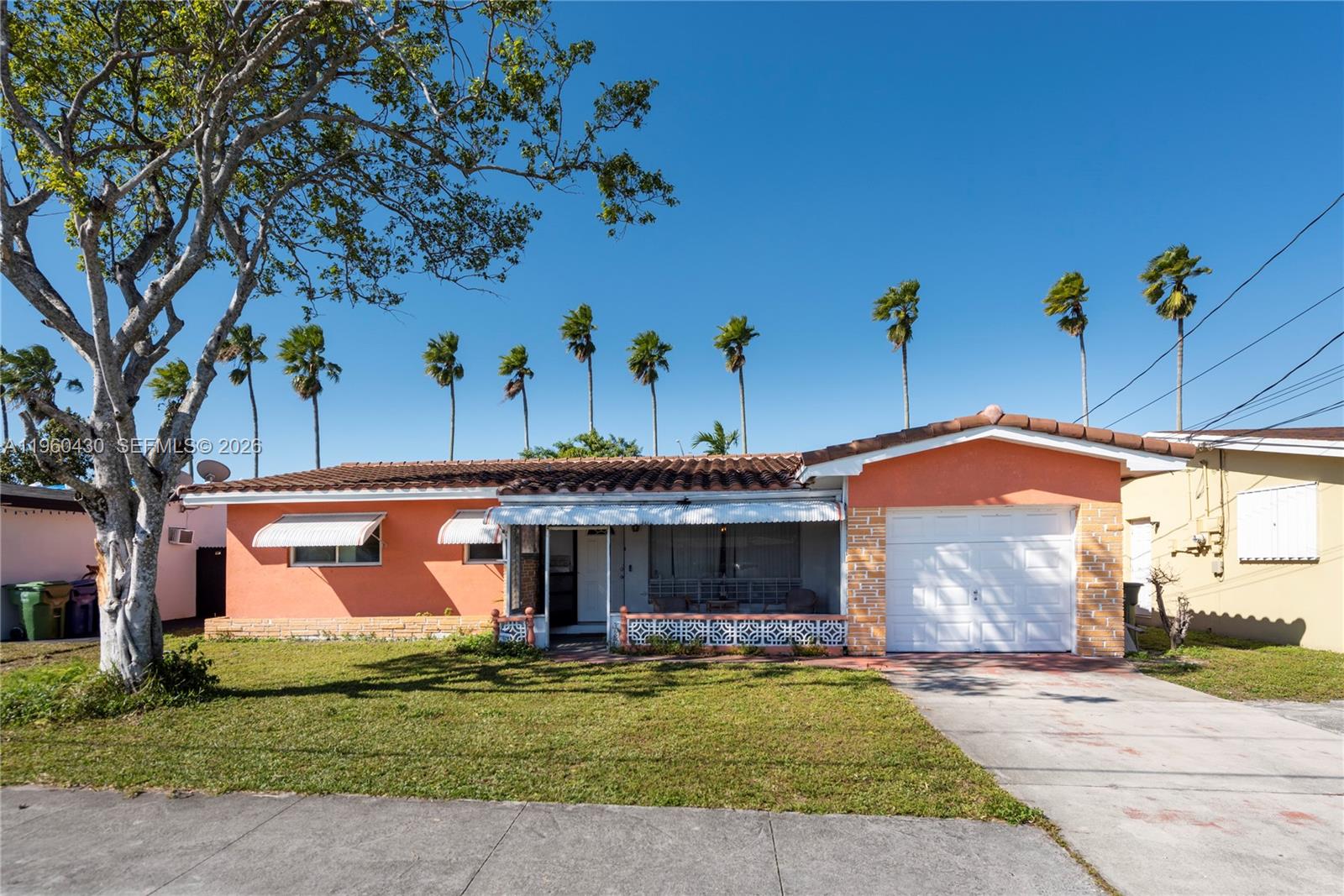 LAKESIDE ESTATES - Residential