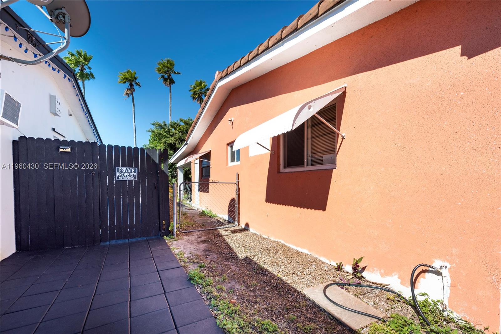 LAKESIDE ESTATES - Residential