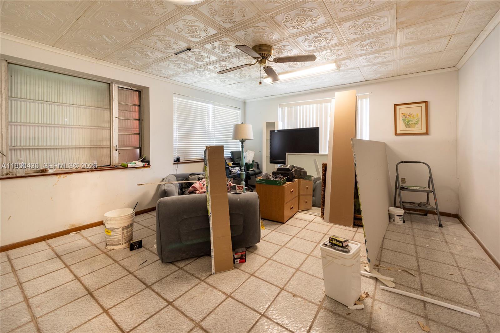 LAKESIDE ESTATES - Residential