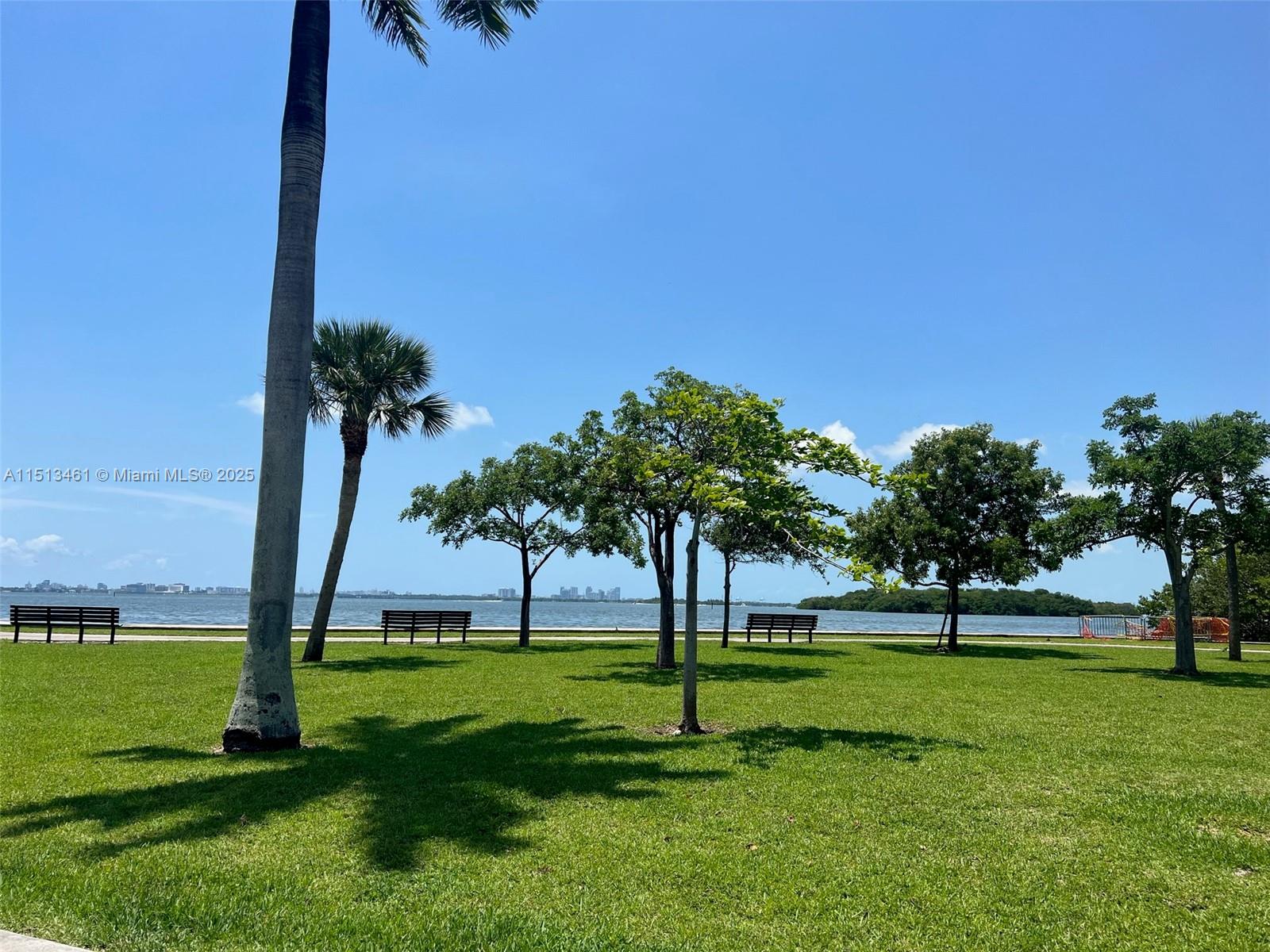 THE PALM BAY YACHT CLUB C - Residential