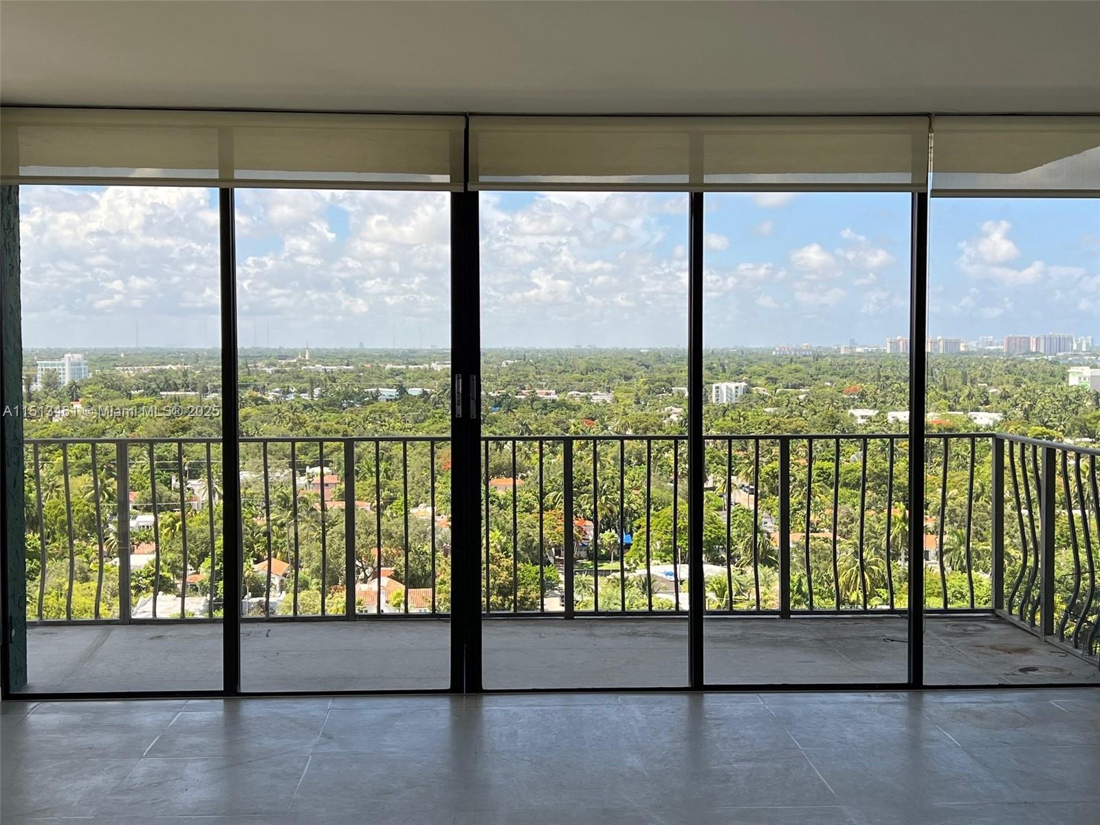 THE PALM BAY YACHT CLUB C - Residential