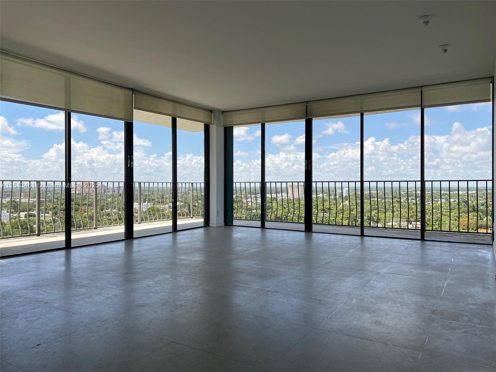 THE PALM BAY YACHT CLUB C - Residential