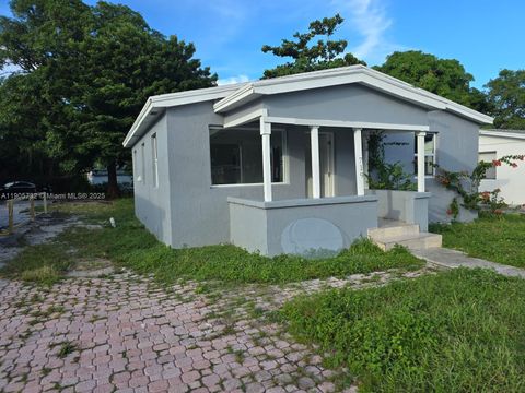 Photo of 719 21st St, West Palm Beach, FL 33407 (MLS # A11905732)