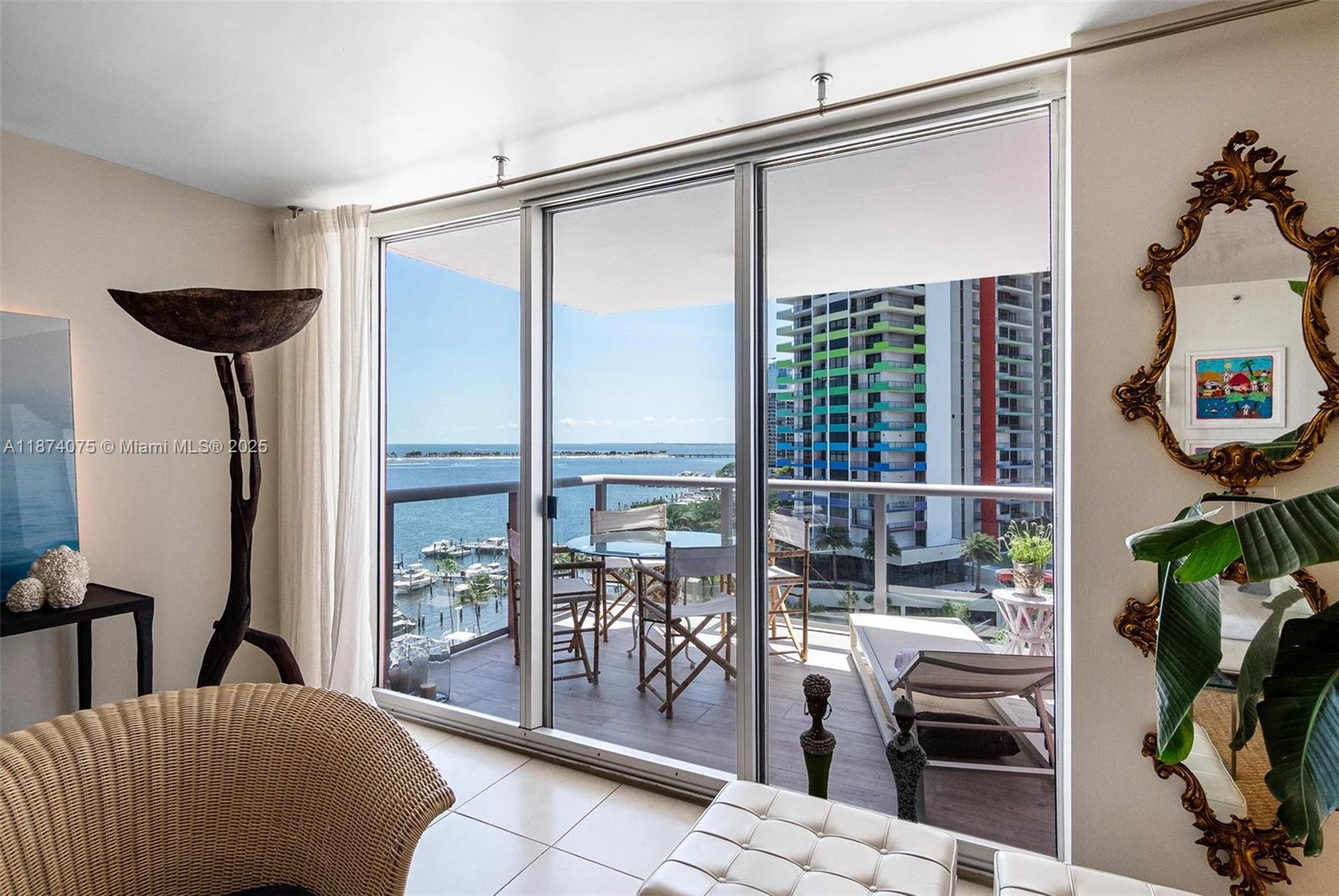 THE PALACE CONDO - Residential