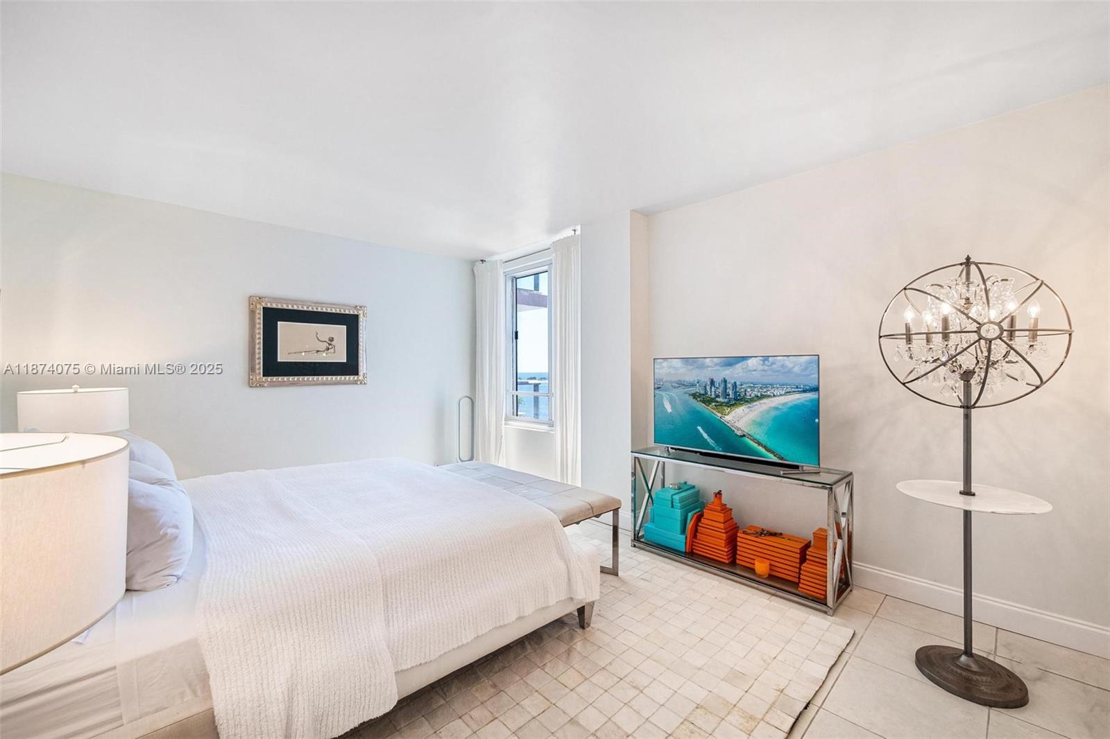 THE PALACE CONDO - Residential