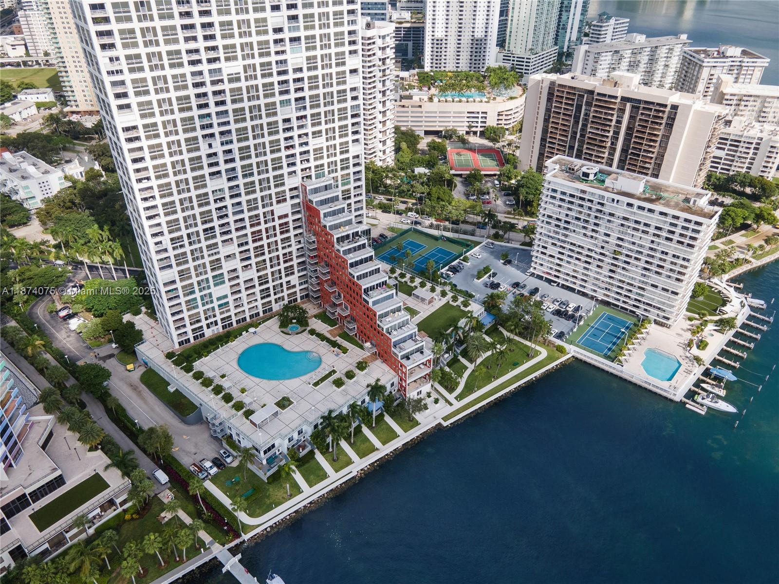 THE PALACE CONDO - Residential