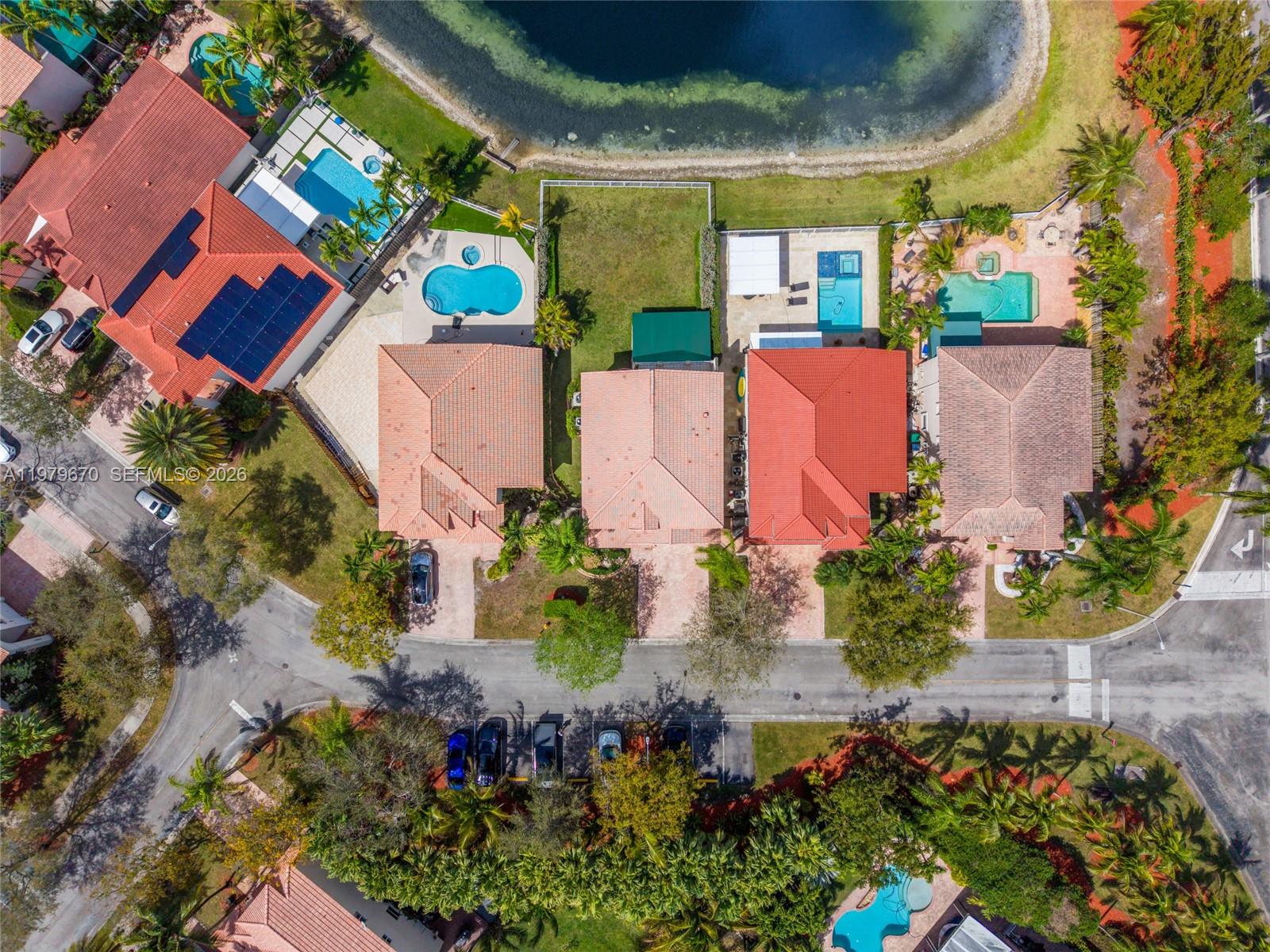 DORAL ISLES-ANTILLES - Residential