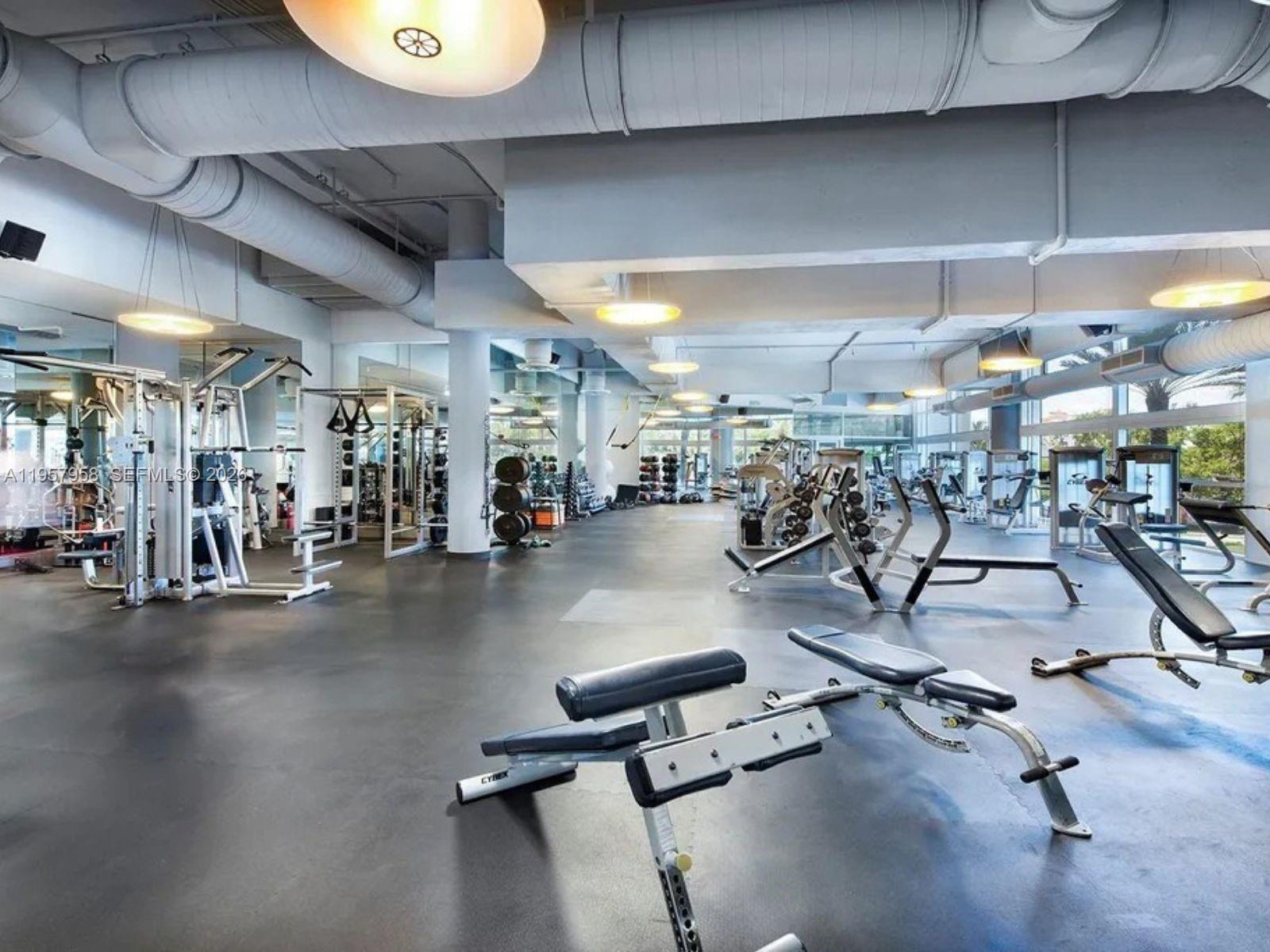 CONTINUUM ON SOUTH BEACH - Residential Lease