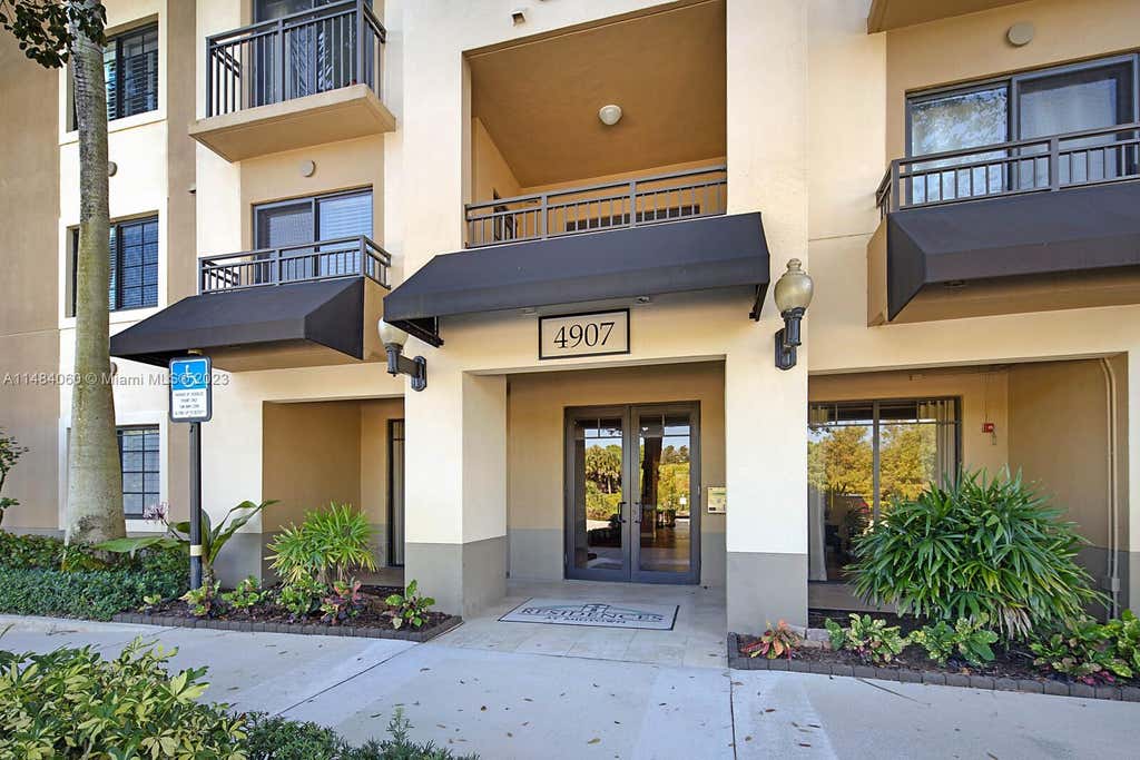 Photo of 4907 Midtown Ln #1309, Palm Beach Gardens, FL 33418 (MLS # A11484060)