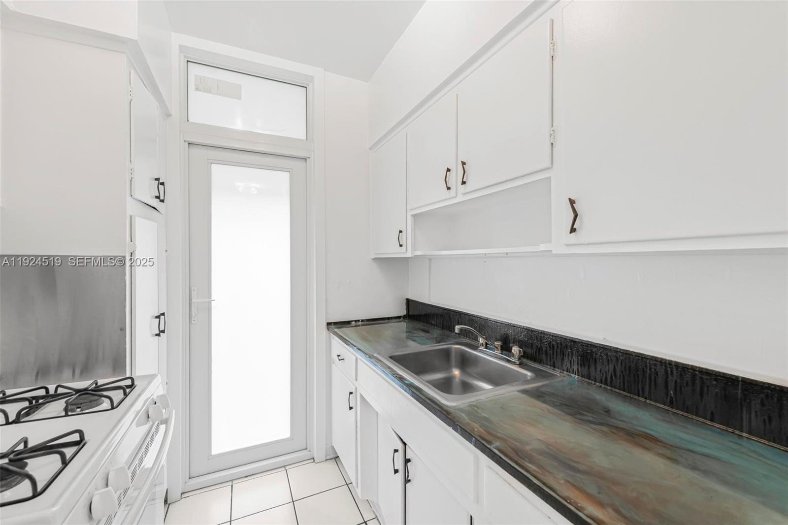 GOLF COURSE SUB AMD PL - Residential Lease