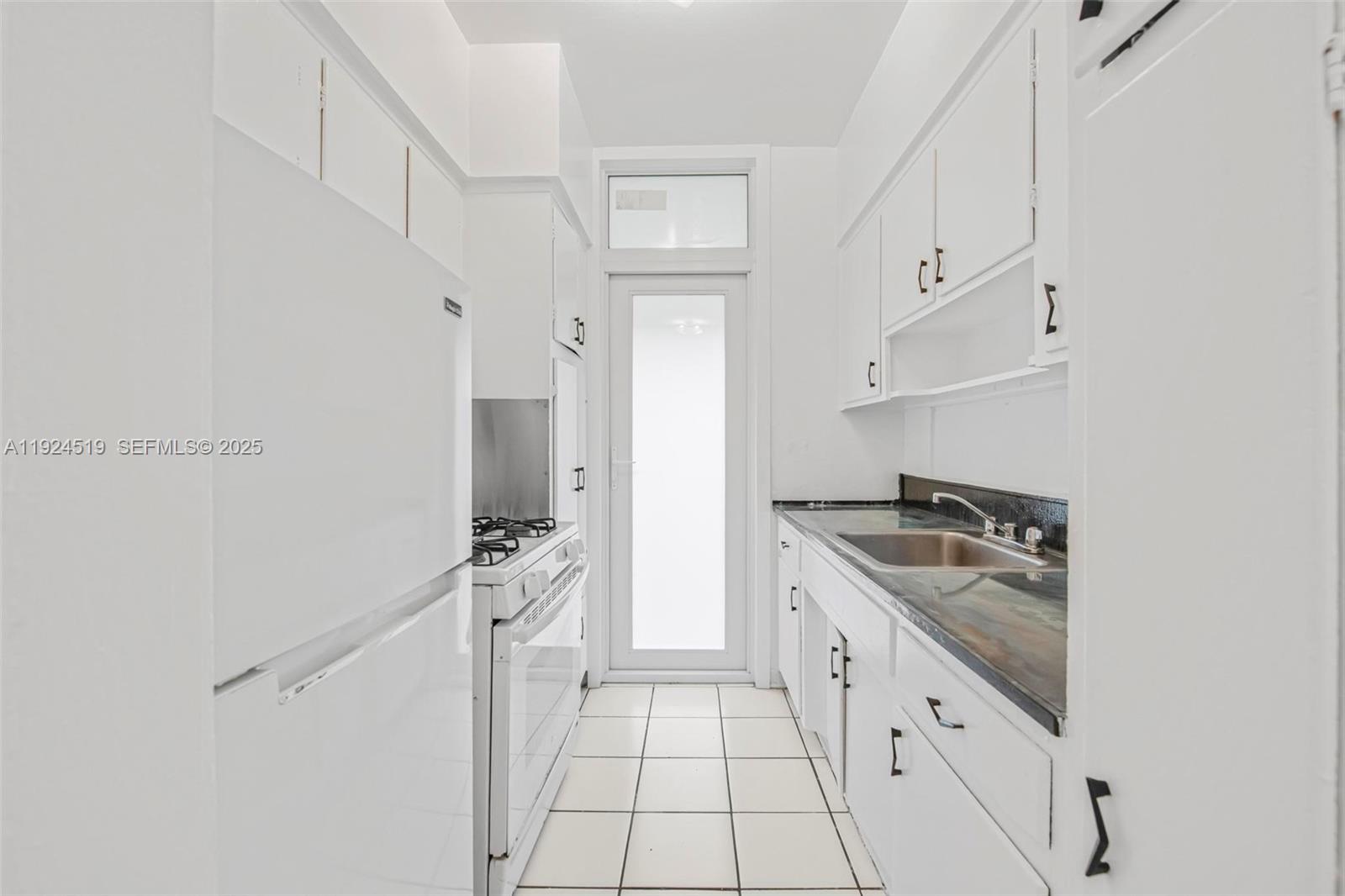 GOLF COURSE SUB AMD PL - Residential Lease