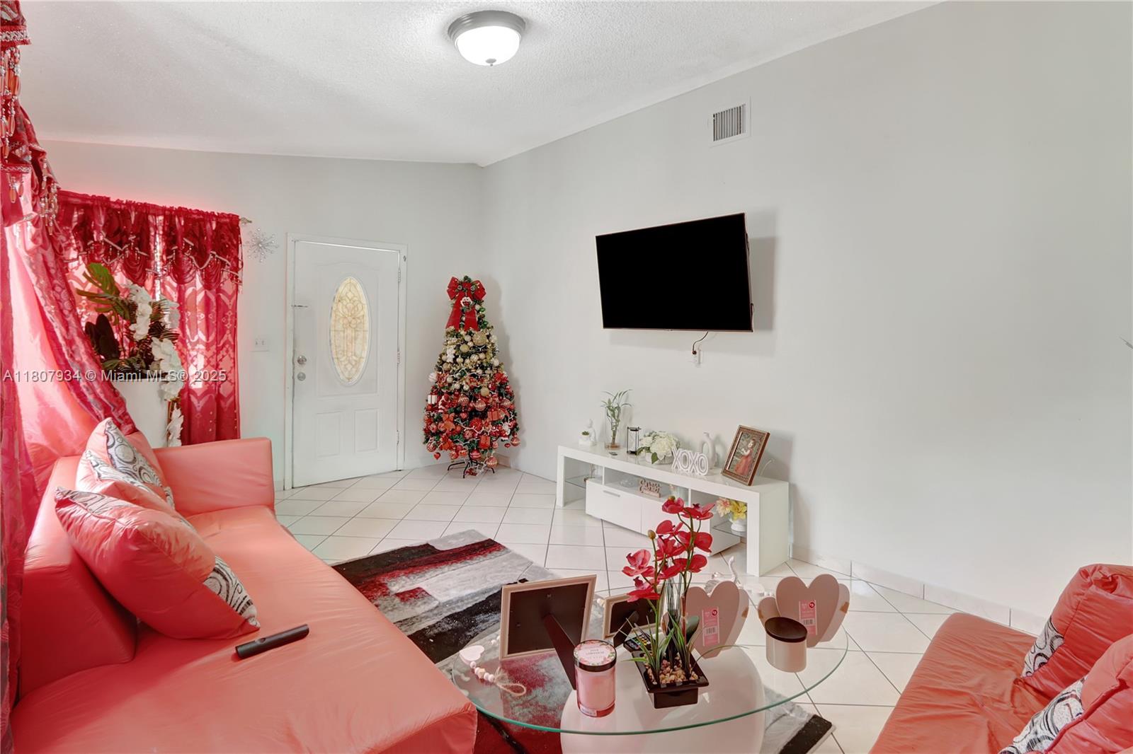 VENETIAN ACRES - Residential Income