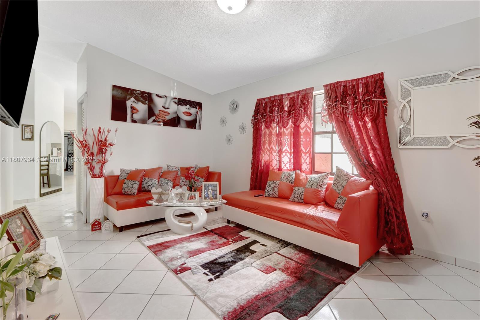 VENETIAN ACRES - Residential Income