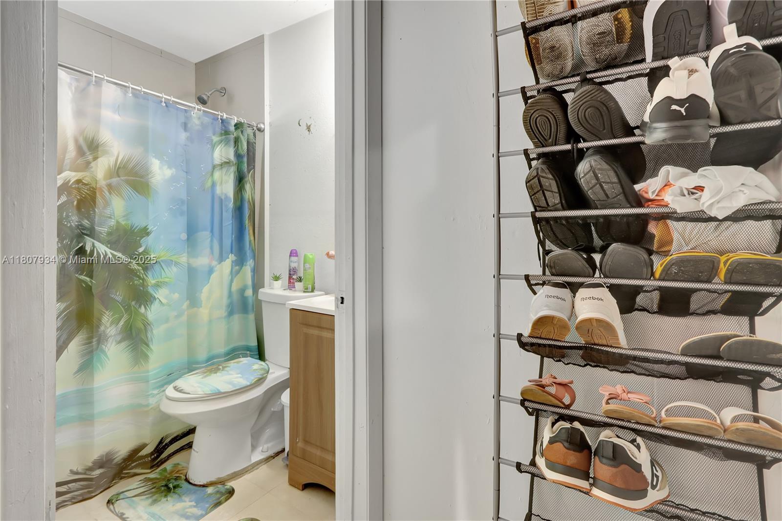 VENETIAN ACRES - Residential Income