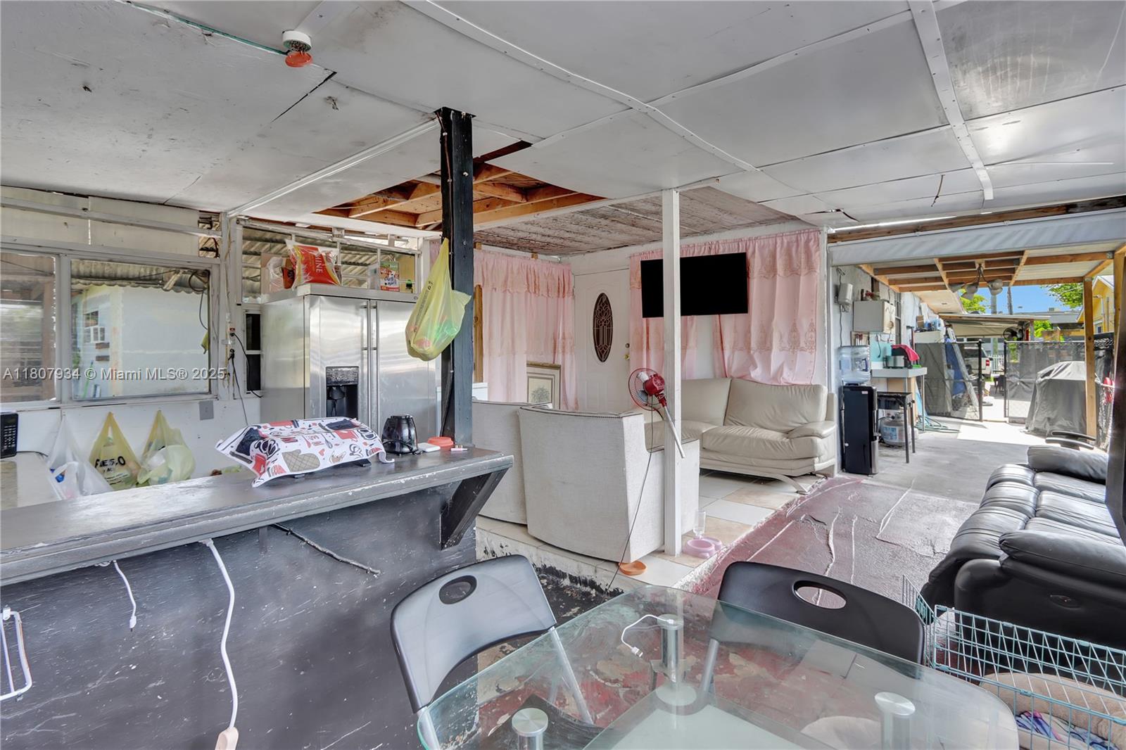 VENETIAN ACRES - Residential Income