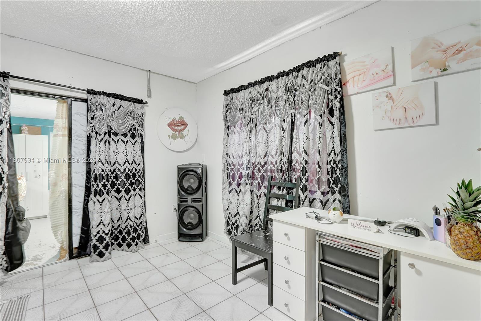 VENETIAN ACRES - Residential Income