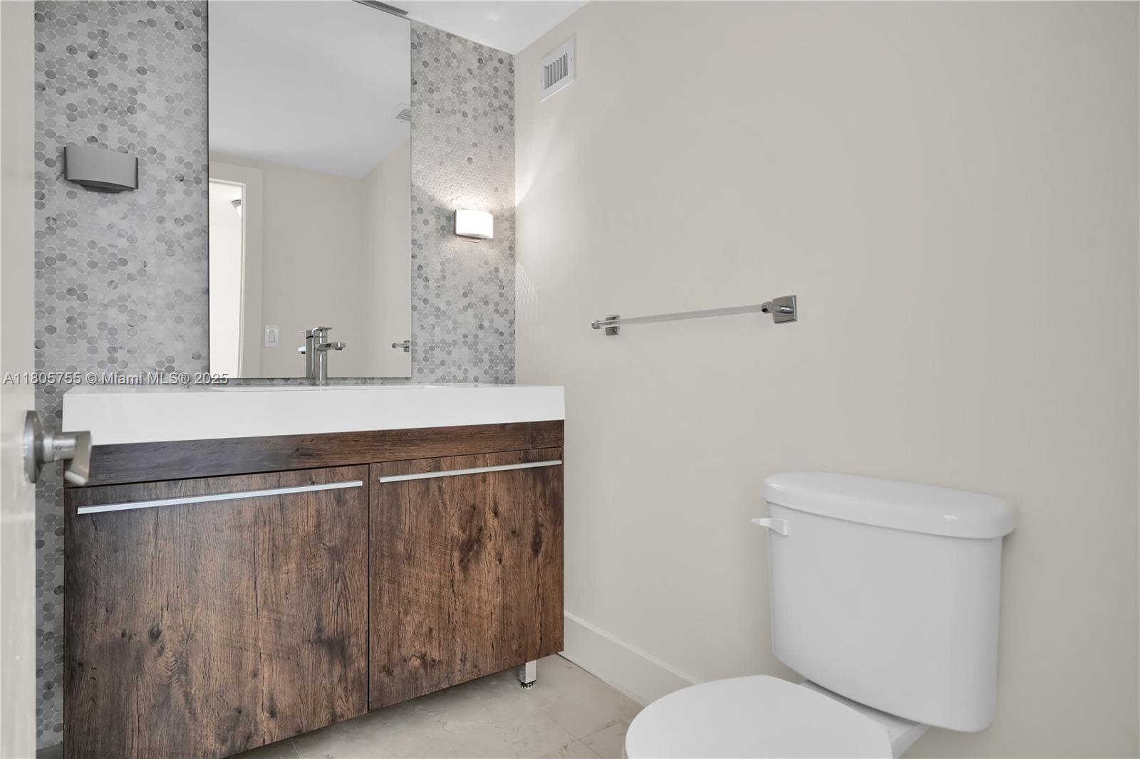 FIFTY SIX-SIXTY COLLINS A - Residential