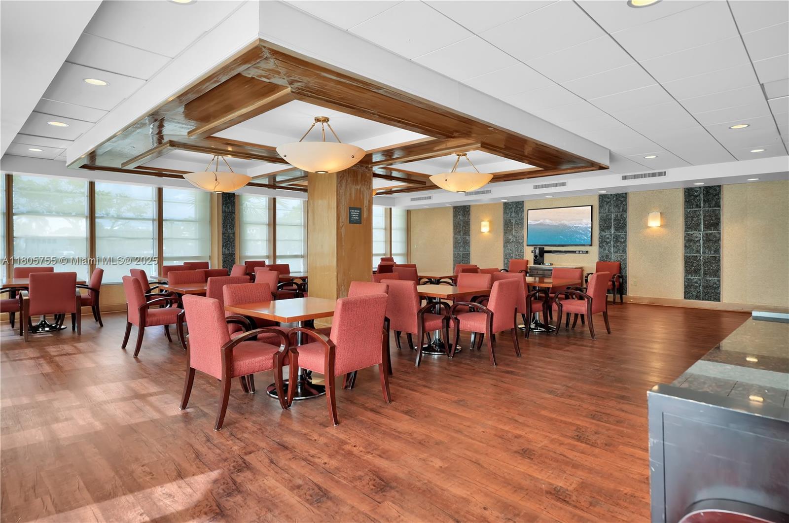 FIFTY SIX-SIXTY COLLINS A - Residential