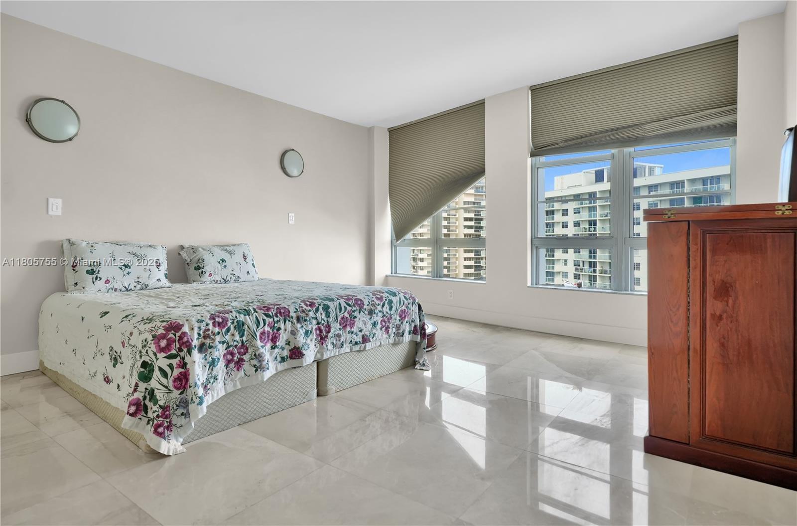FIFTY SIX-SIXTY COLLINS A - Residential