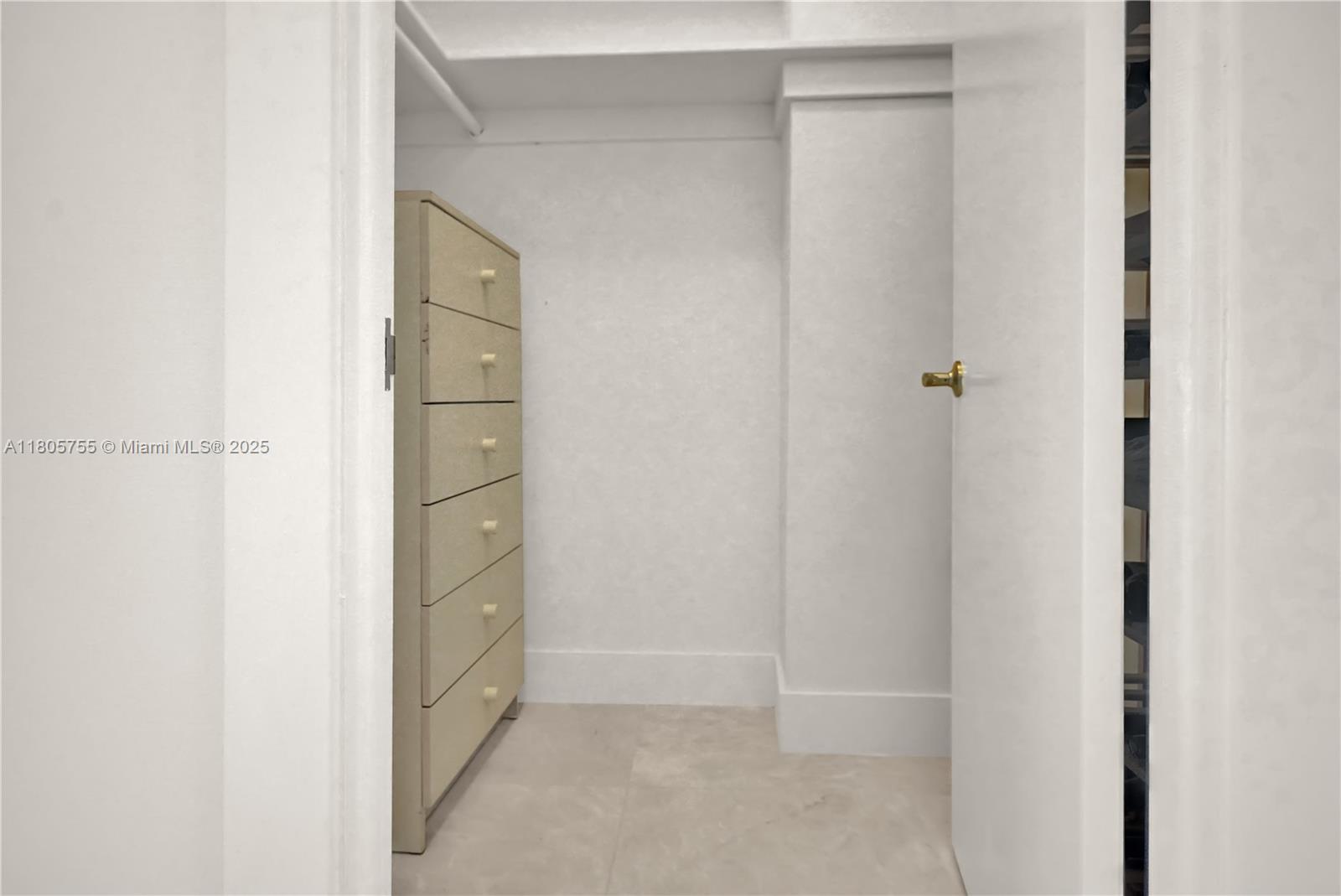 FIFTY SIX-SIXTY COLLINS A - Residential