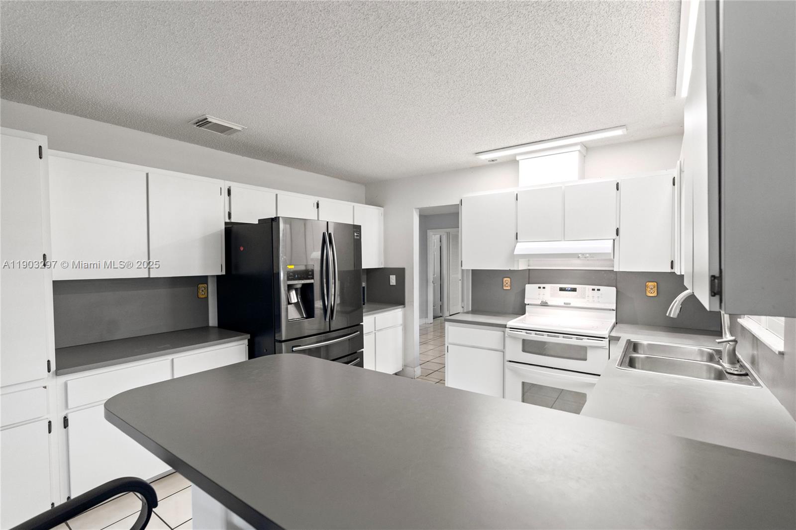 10TH ADDN TO RICHMOND HEI - Residential