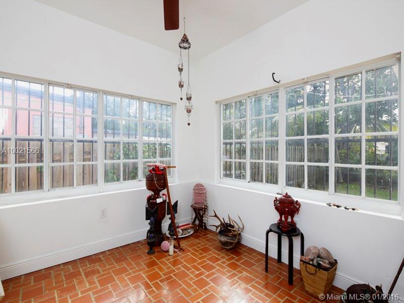 Columbia Park Corr - Residential