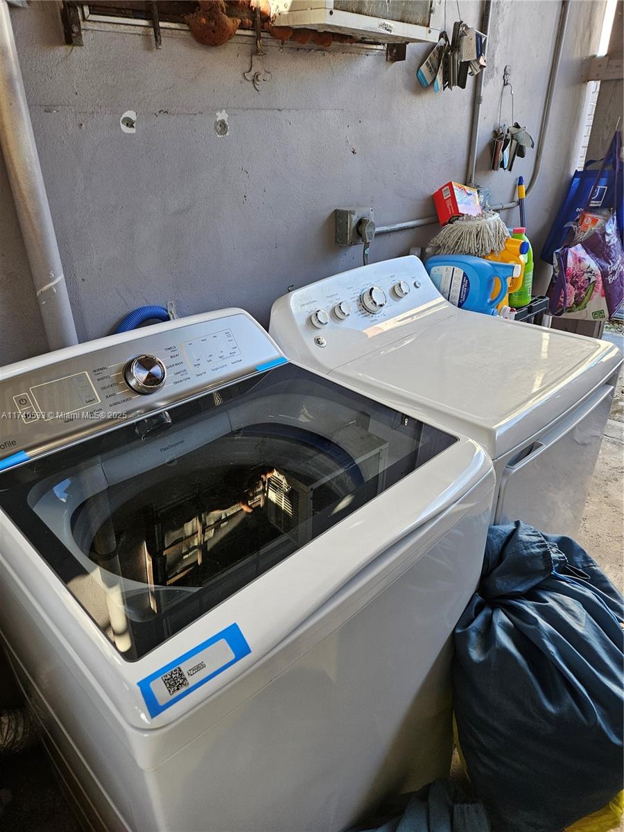 LAWRENCE ESTATE LAND CO - Residential