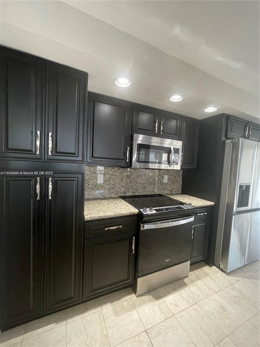 Property for Sale at 1000 Parkview Dr 920, Hallandale Beach, Broward County, Florida - Bedrooms: 2 
Bathrooms: 2  - $549,000