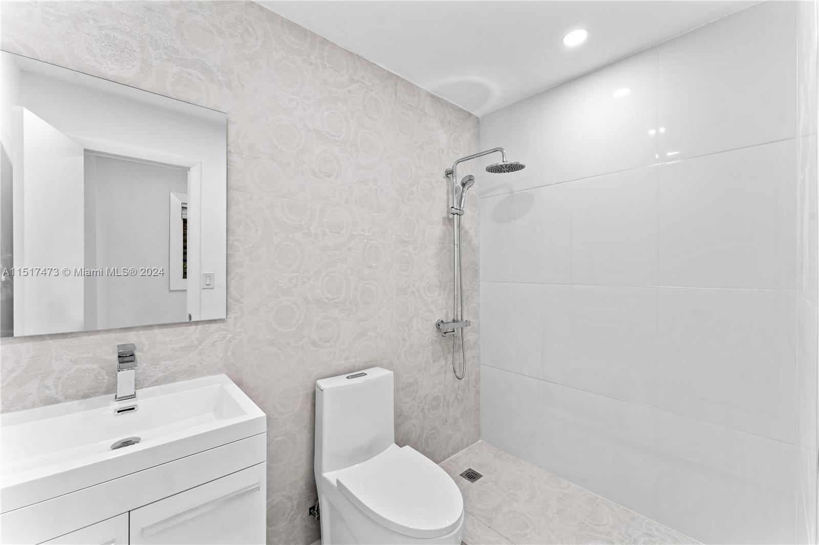 THE PATRICIA CONDO - Residential