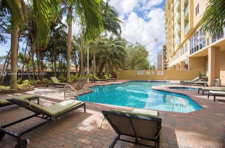 3500 Coral Way 903, Miami, Broward County, Florida - 1 Bedrooms  
1 Bathrooms - 