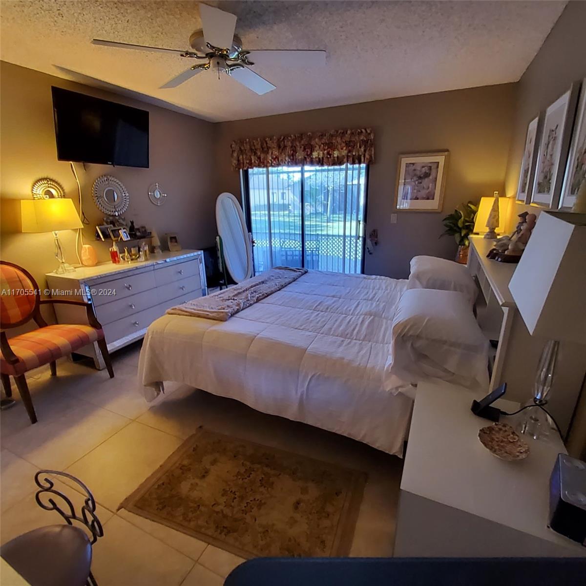 VILLAS OF BONAVENTURE AT - Residential
