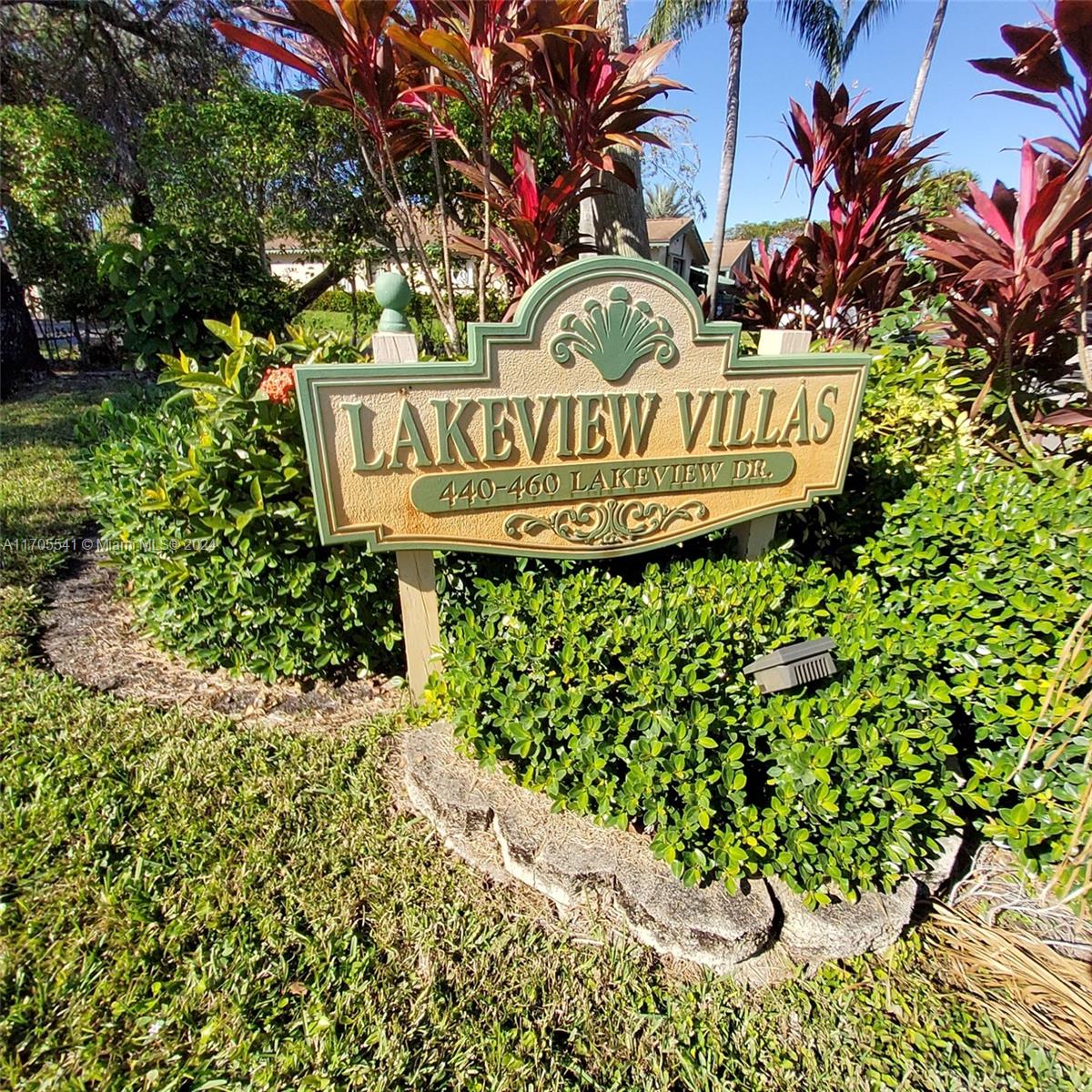 VILLAS OF BONAVENTURE AT - Residential