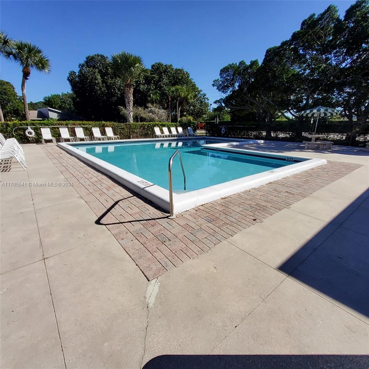 VILLAS OF BONAVENTURE AT - Residential