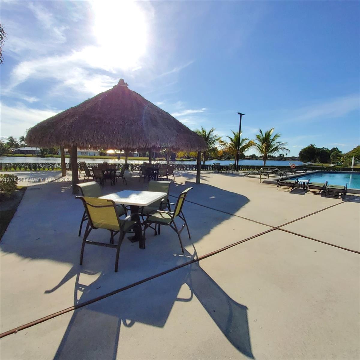 VILLAS OF BONAVENTURE AT - Residential