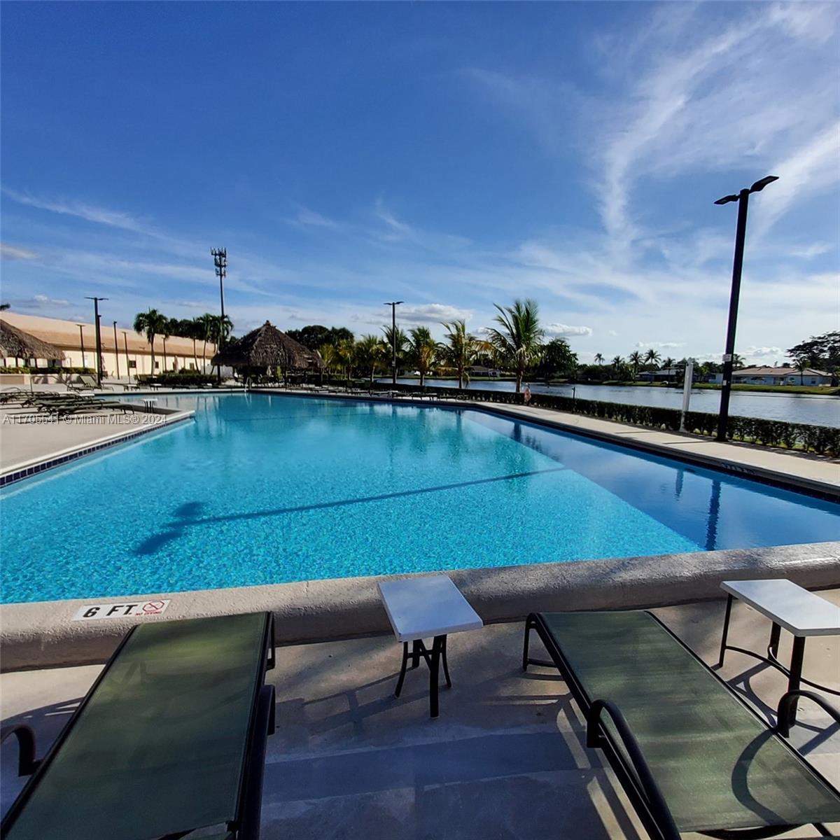 VILLAS OF BONAVENTURE AT - Residential