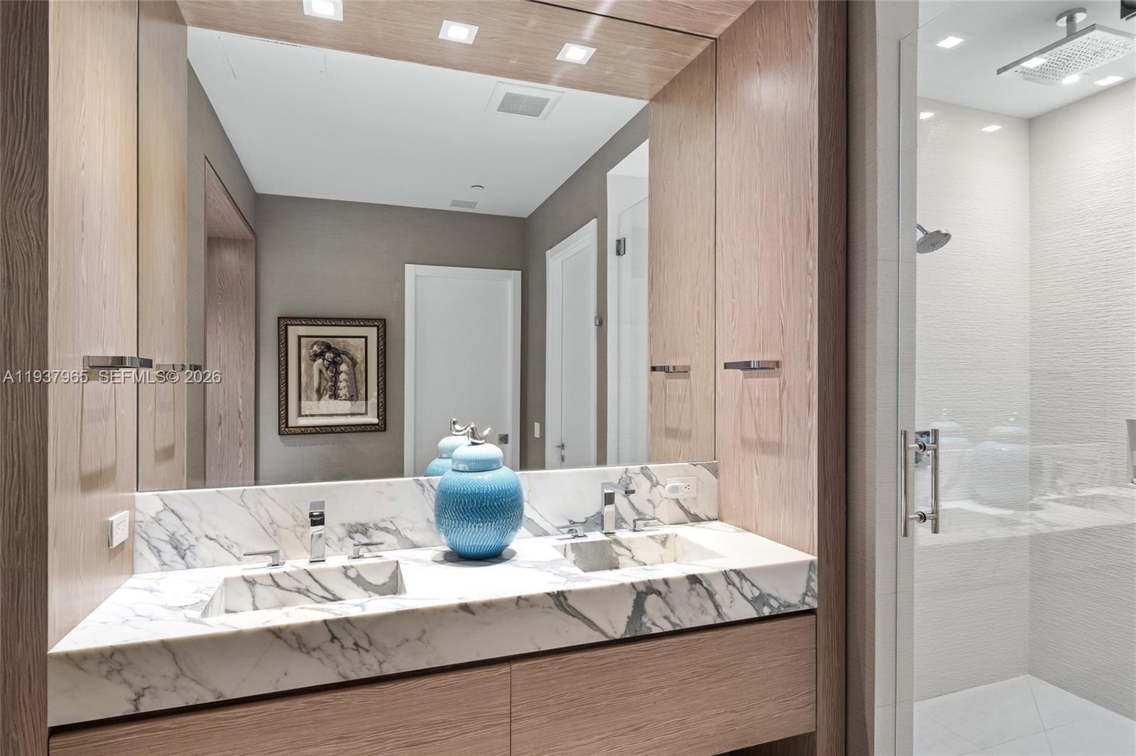 ASIA CONDO - Residential