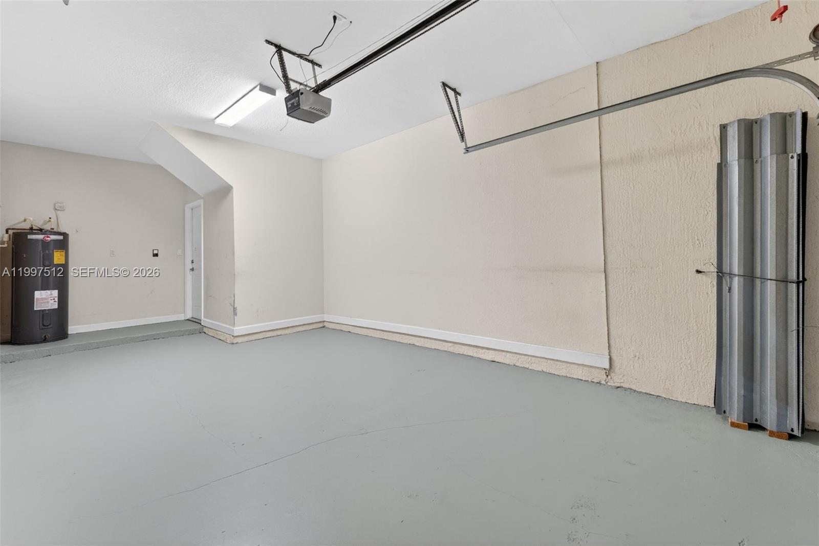 MOODY DRIVE HOMES - Residential