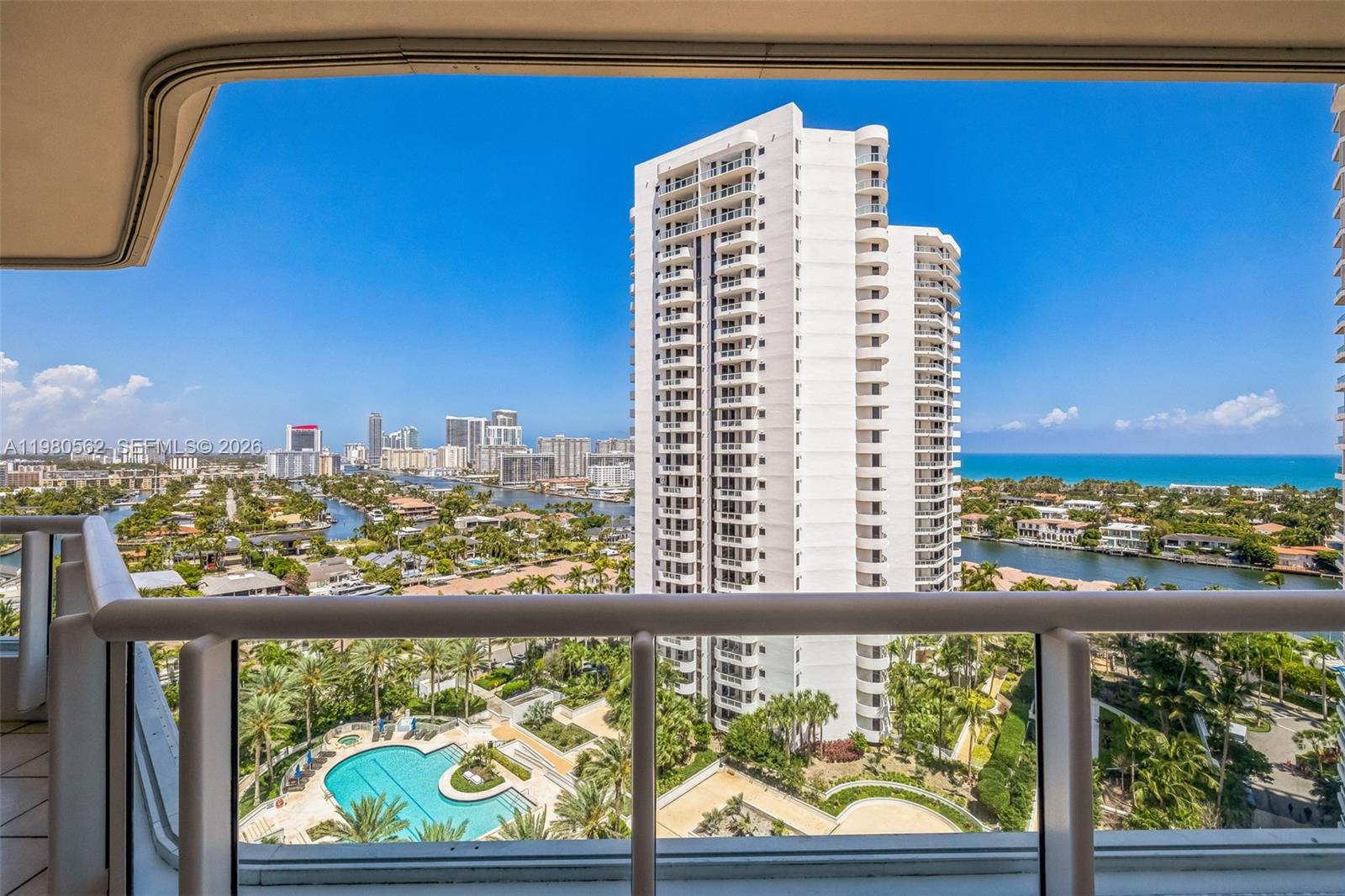 NORTH TOWER AT THE POINT - Residential