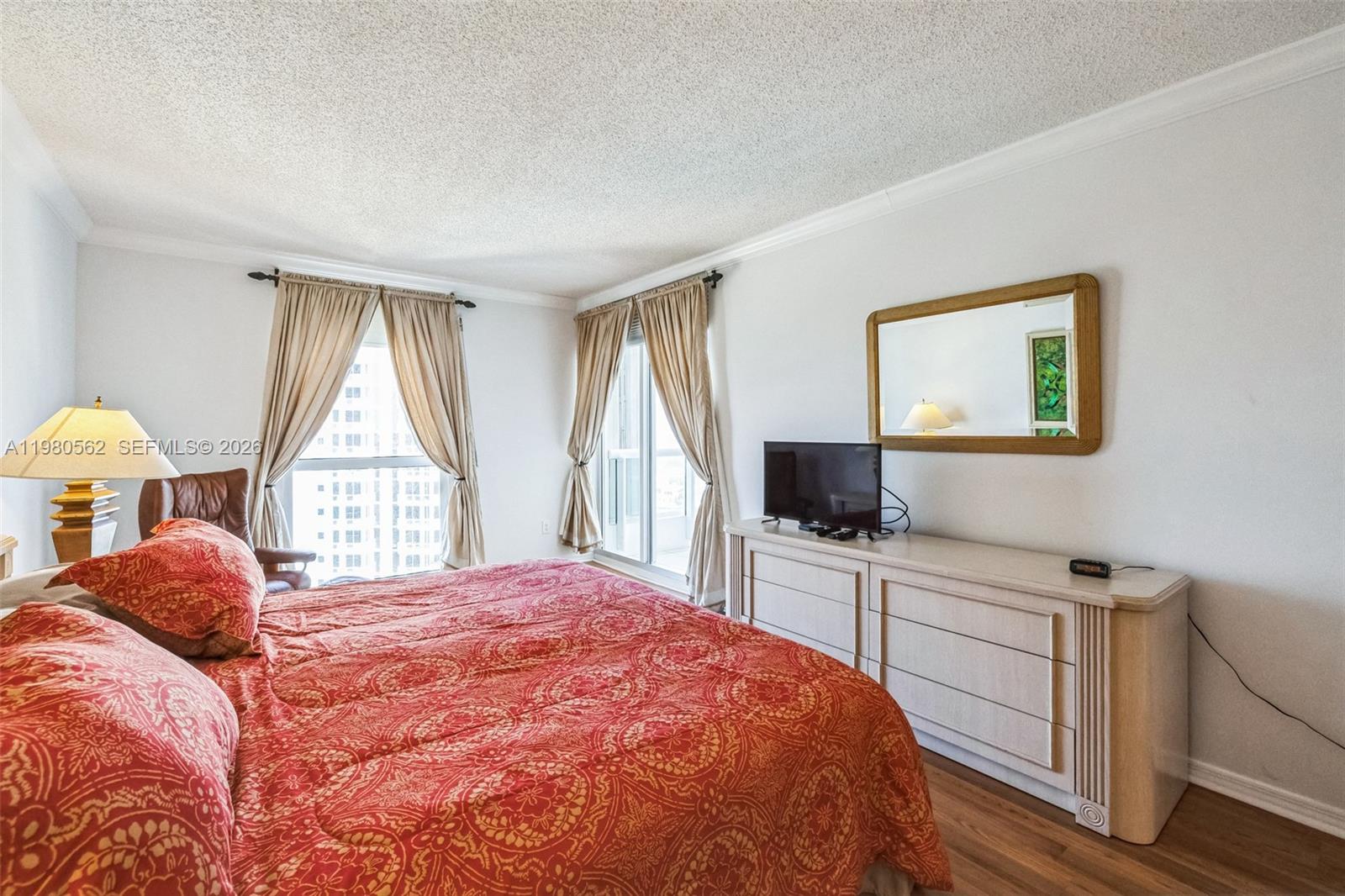 NORTH TOWER AT THE POINT - Residential