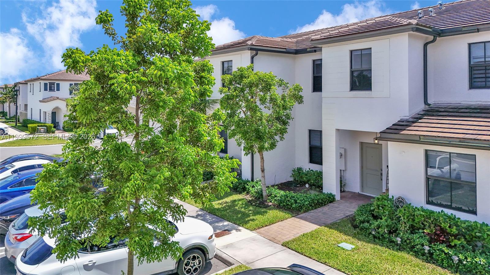 KENDALL ASSEMBLAGE SOUTH - Residential