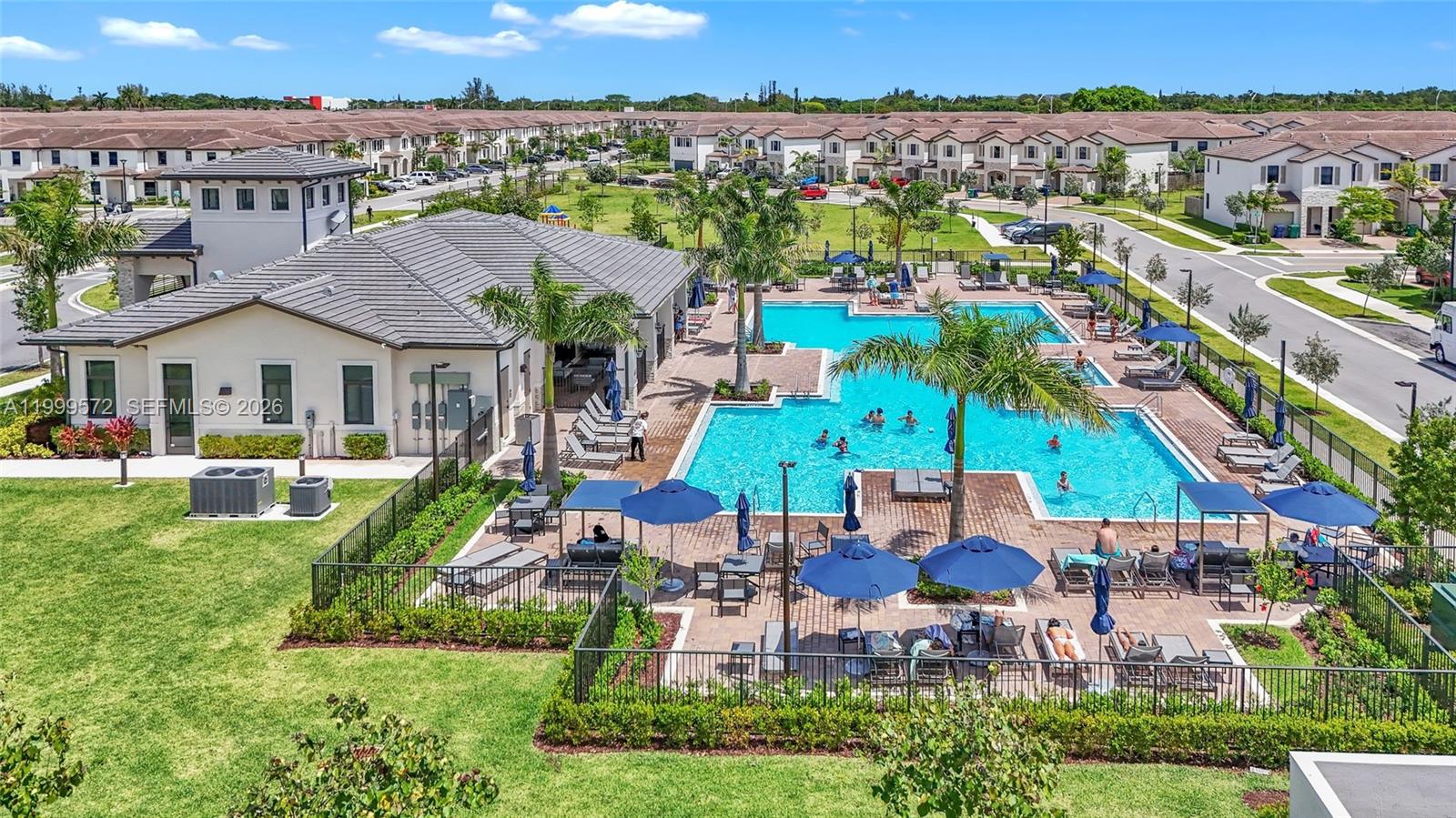 KENDALL ASSEMBLAGE SOUTH - Residential