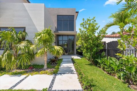 Photo of 2175 SW 25th St, Miami, FL 33133 (MLS # A12015012)