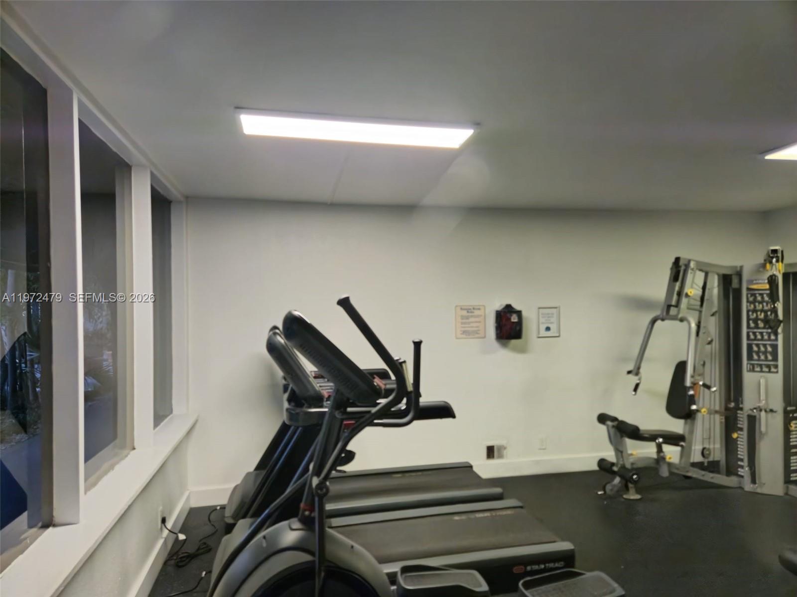 YOLANDA VILLAS CONDO - Residential