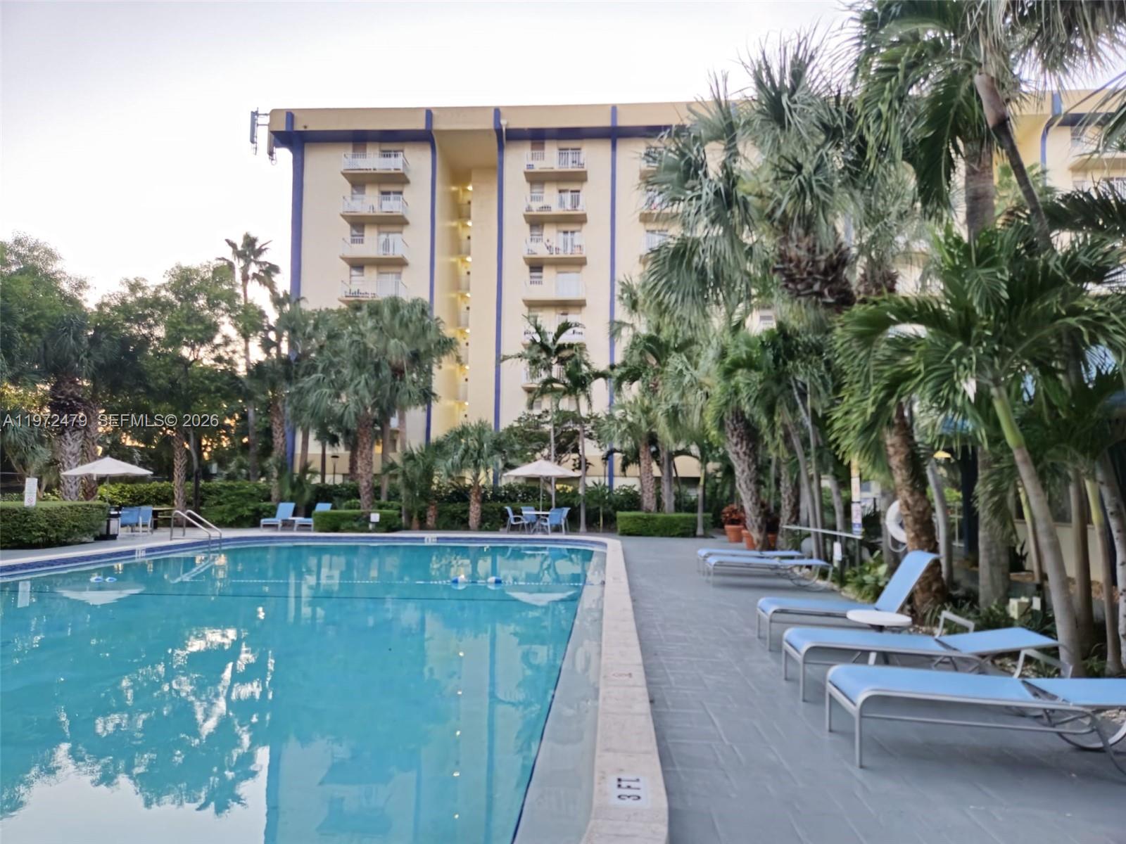 YOLANDA VILLAS CONDO - Residential