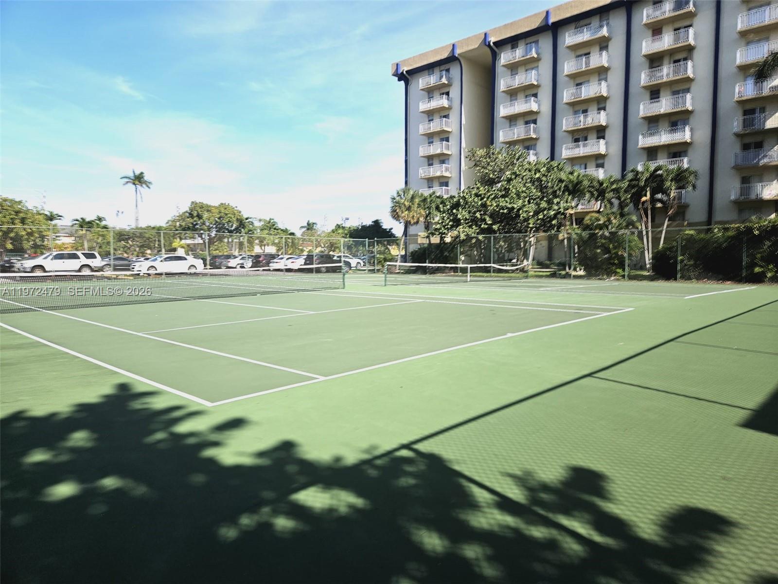 YOLANDA VILLAS CONDO - Residential