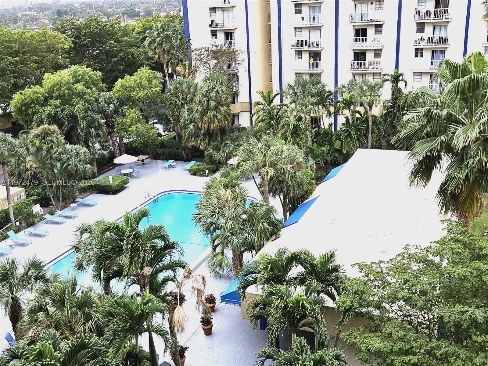 YOLANDA VILLAS CONDO - Residential