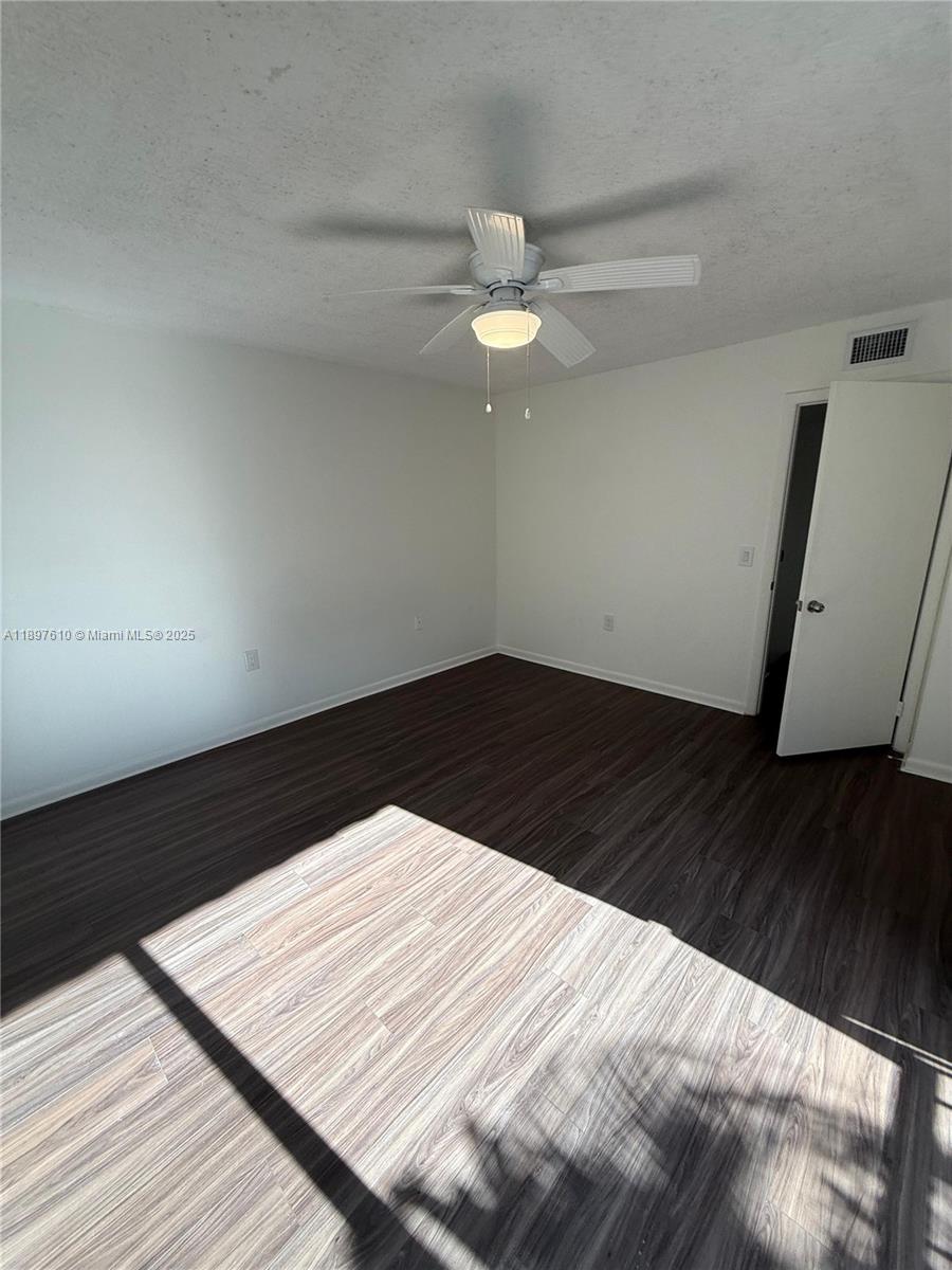 WATERSIDE LUXURY TOWNHOME - Residential Lease